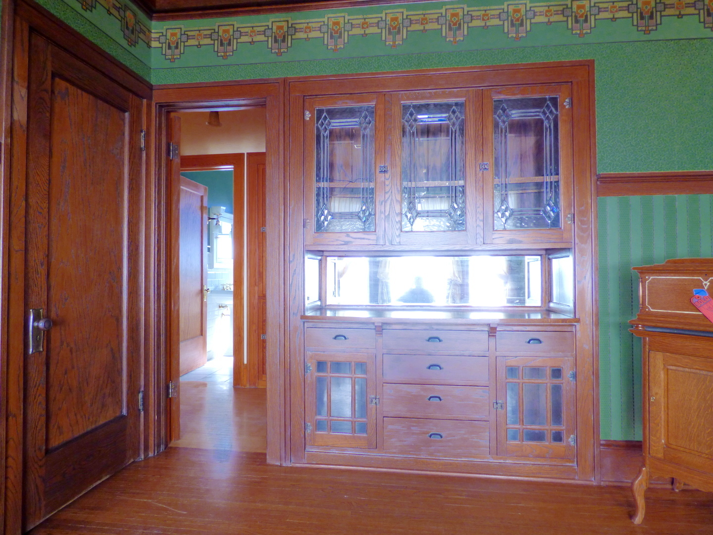 121 Monroe Street Elgin, IL 60123 - Photo 6 of 33