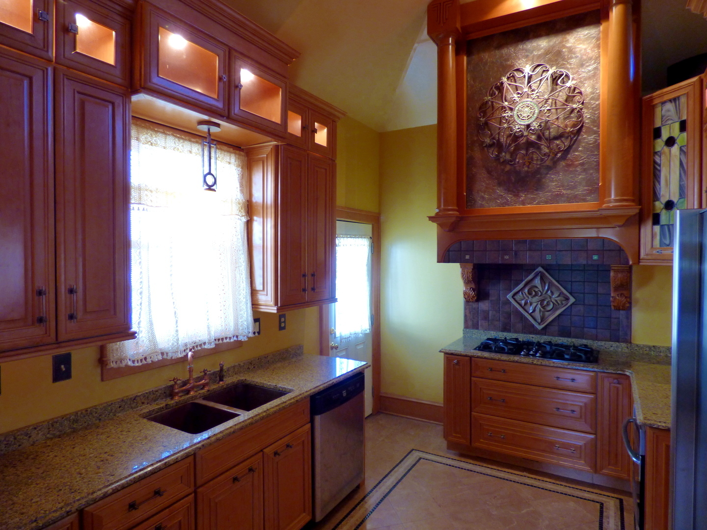 121 Monroe Street Elgin, IL 60123 - Photo 8 of 33