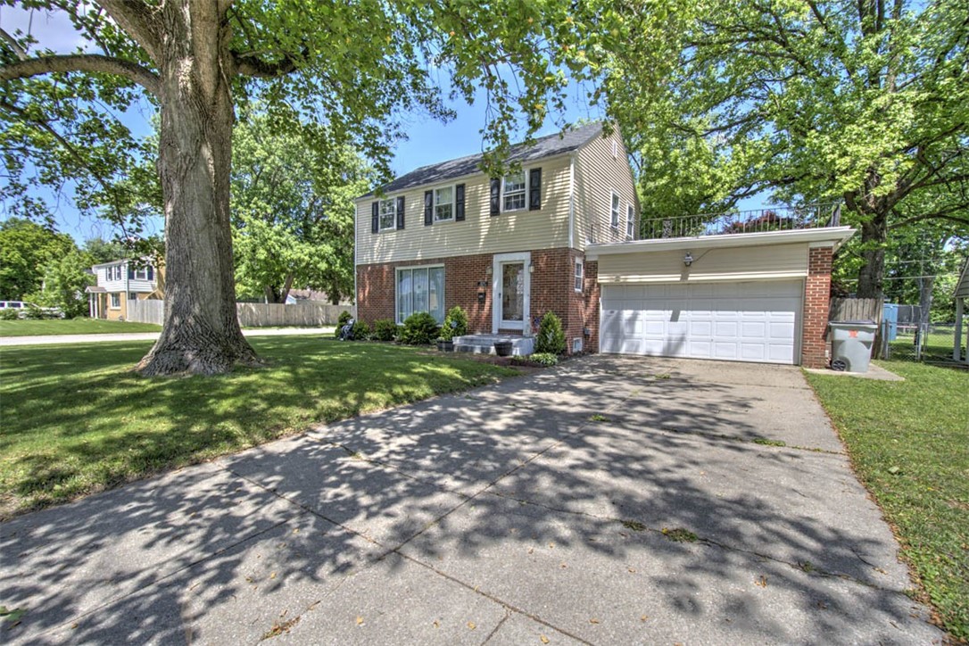 2274 West Forest Avenue Decatur, IL 62522 - Photo 3 of 29 Gallery Image 3