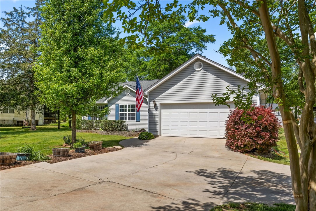 408 Chetola Road Seneca, SC 29672 - Photo 29 of 37 Gallery Image 29