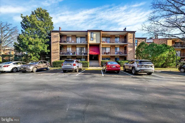 $289,900 | 13139 Dairymaid Drive, Unit 99/T1, Germantown, MD 20874