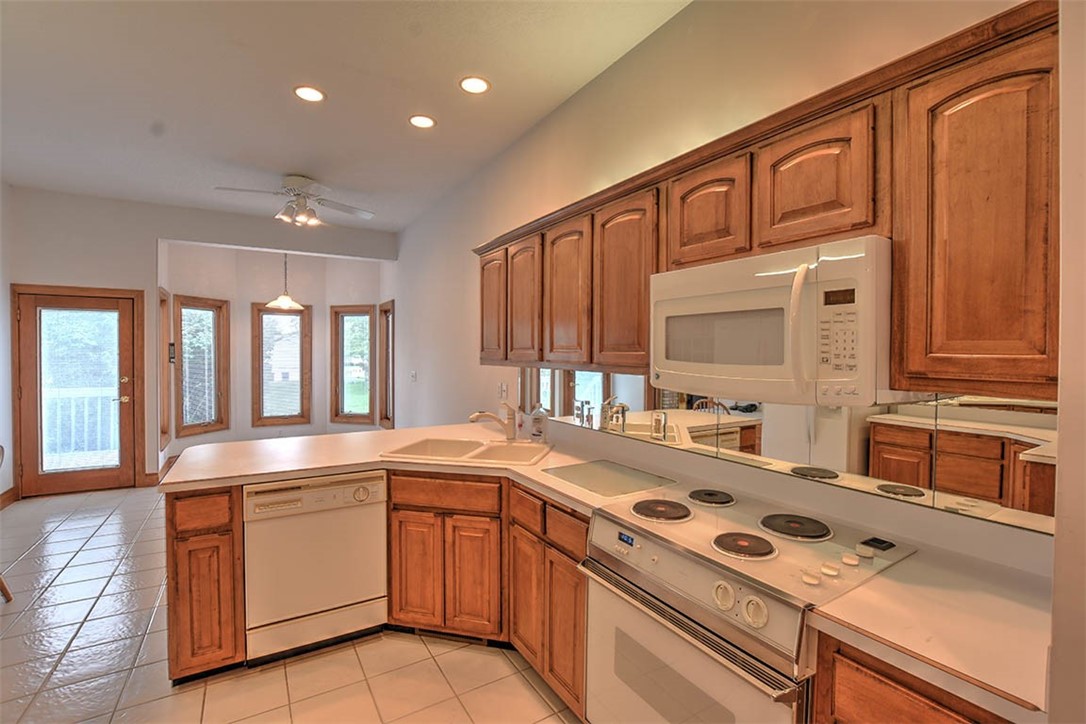 4605 Wisteria Court Decatur, IL 62526 - Photo 18 of 32 Gallery Image 18