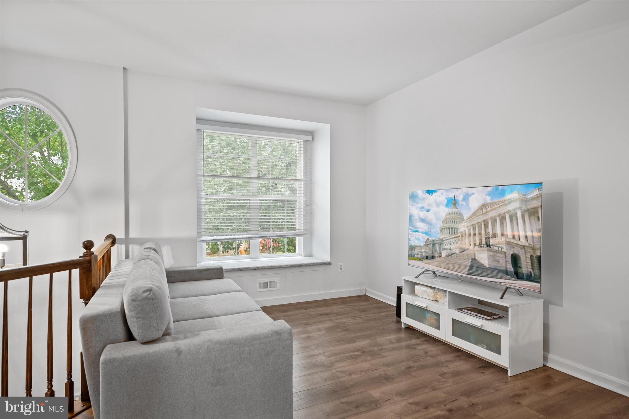 10524 Falkirk Way Manassas, VA 20109 - Photo 14 of 25