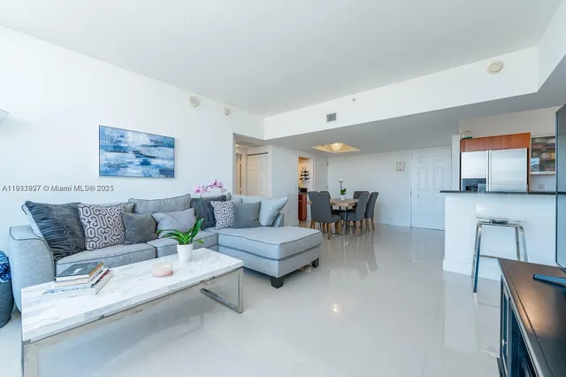 $595,000 | 3232 Southwest 22nd Terrace, Unit 1910, Miami, FL 33145