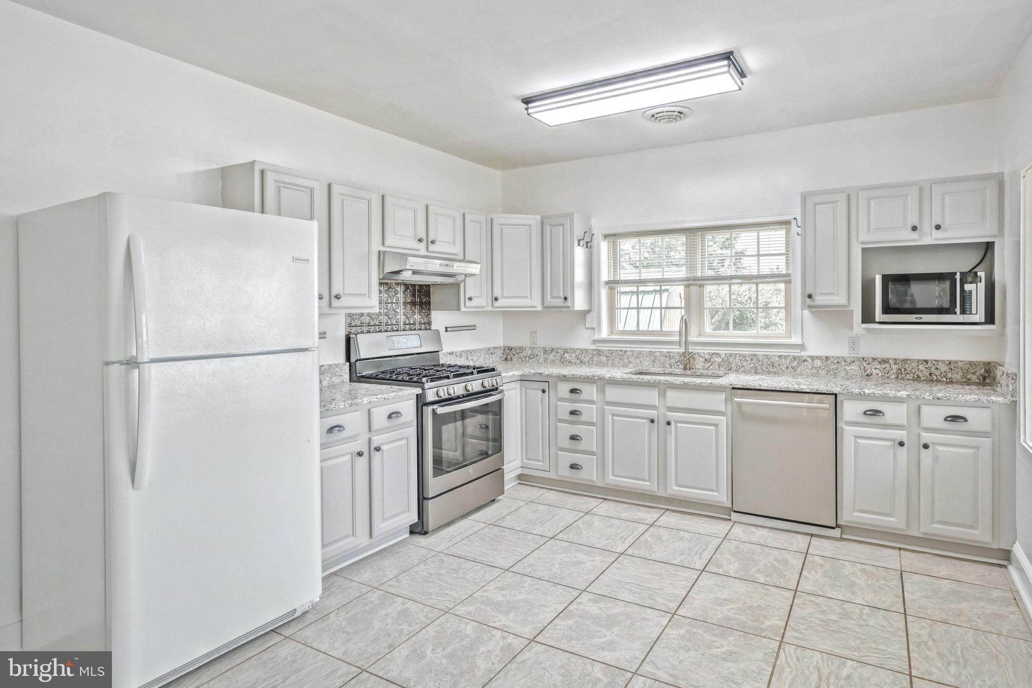 4962 Swamp Road Felton, PA 17322 - Photo 11 of 36 Gallery Image 11