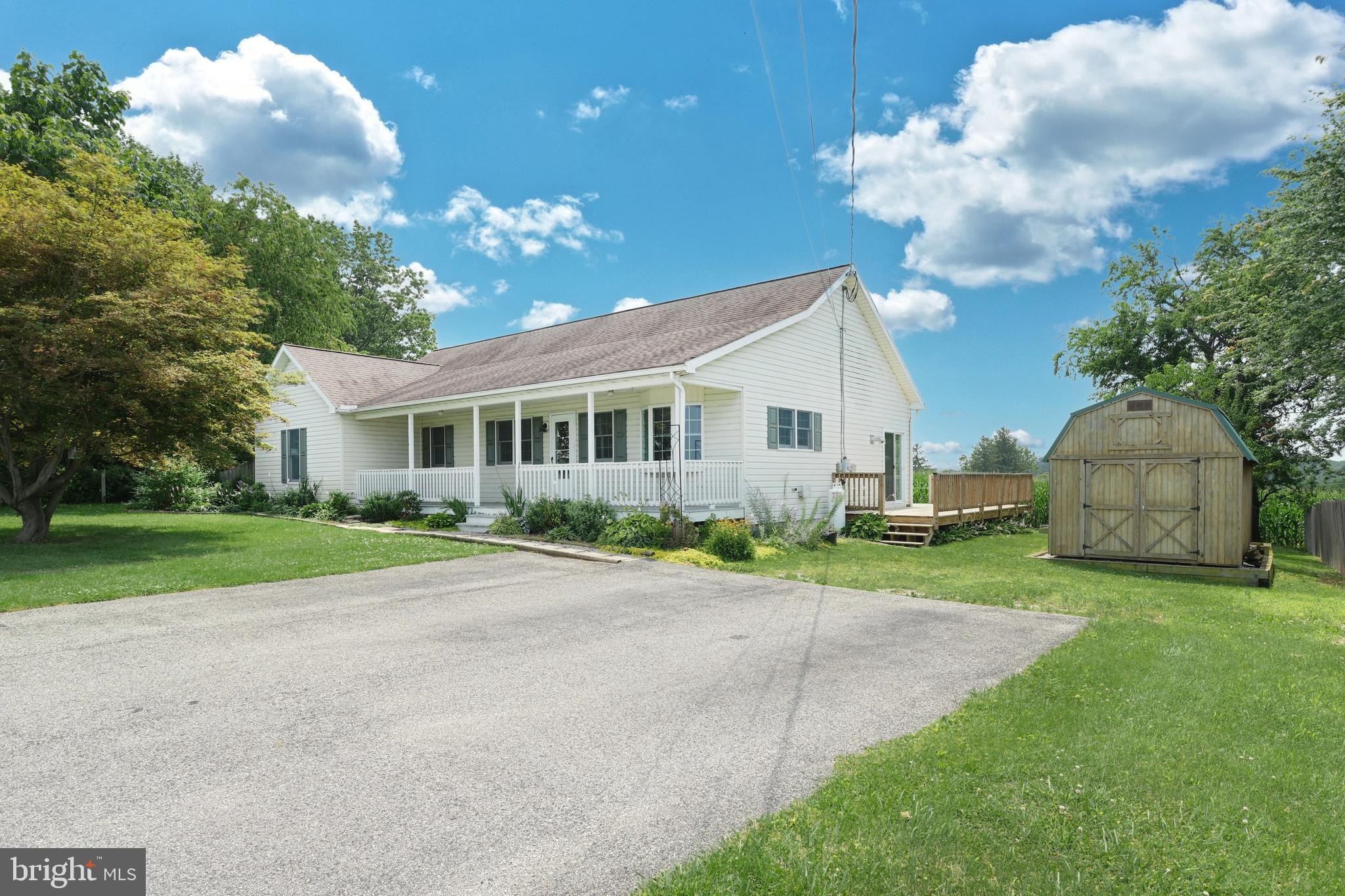 4962 Swamp Road Felton, PA 17322 - Photo 5 of 36 Gallery Image 5
