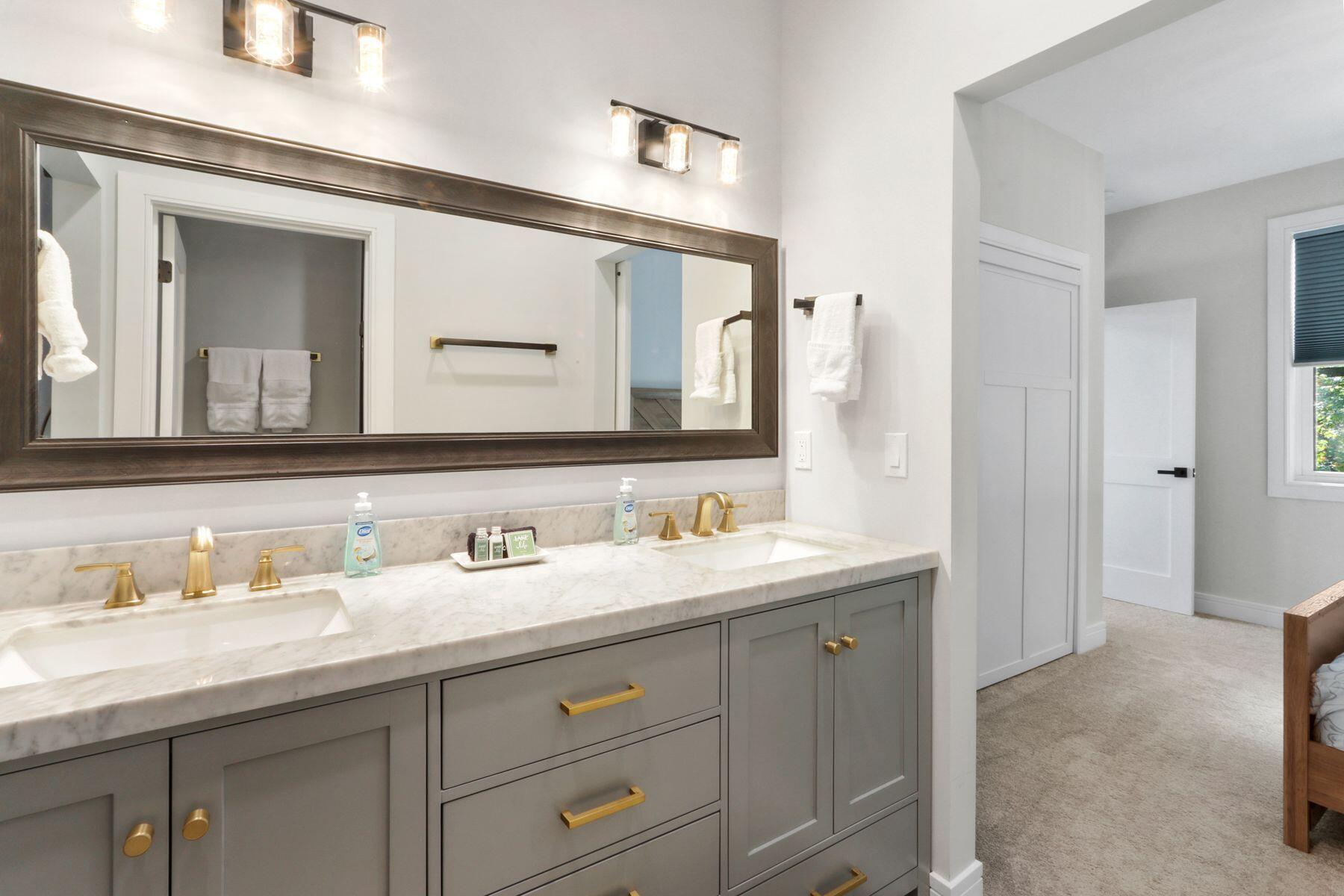 317 Crocus Street Williams Bay, WI 53191 - Photo 15 of 30 Full Bath - Main Floor