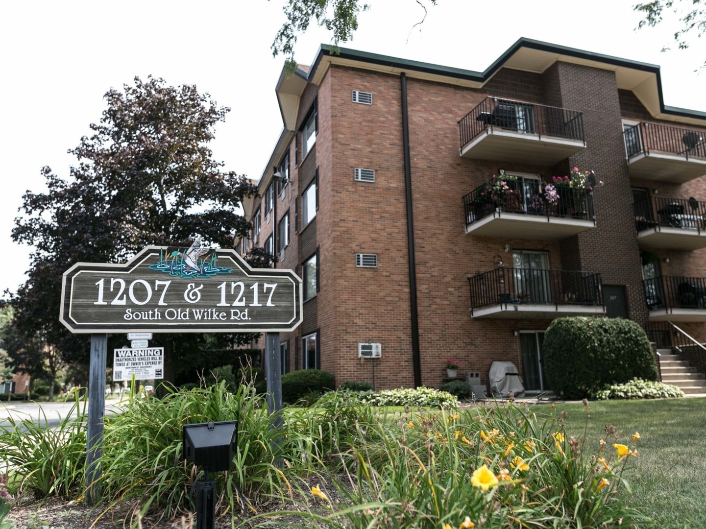 1217 South Old Wilke Road, Unit 209 Rolling Meadows, IL 60005 - Photo 1 of 33