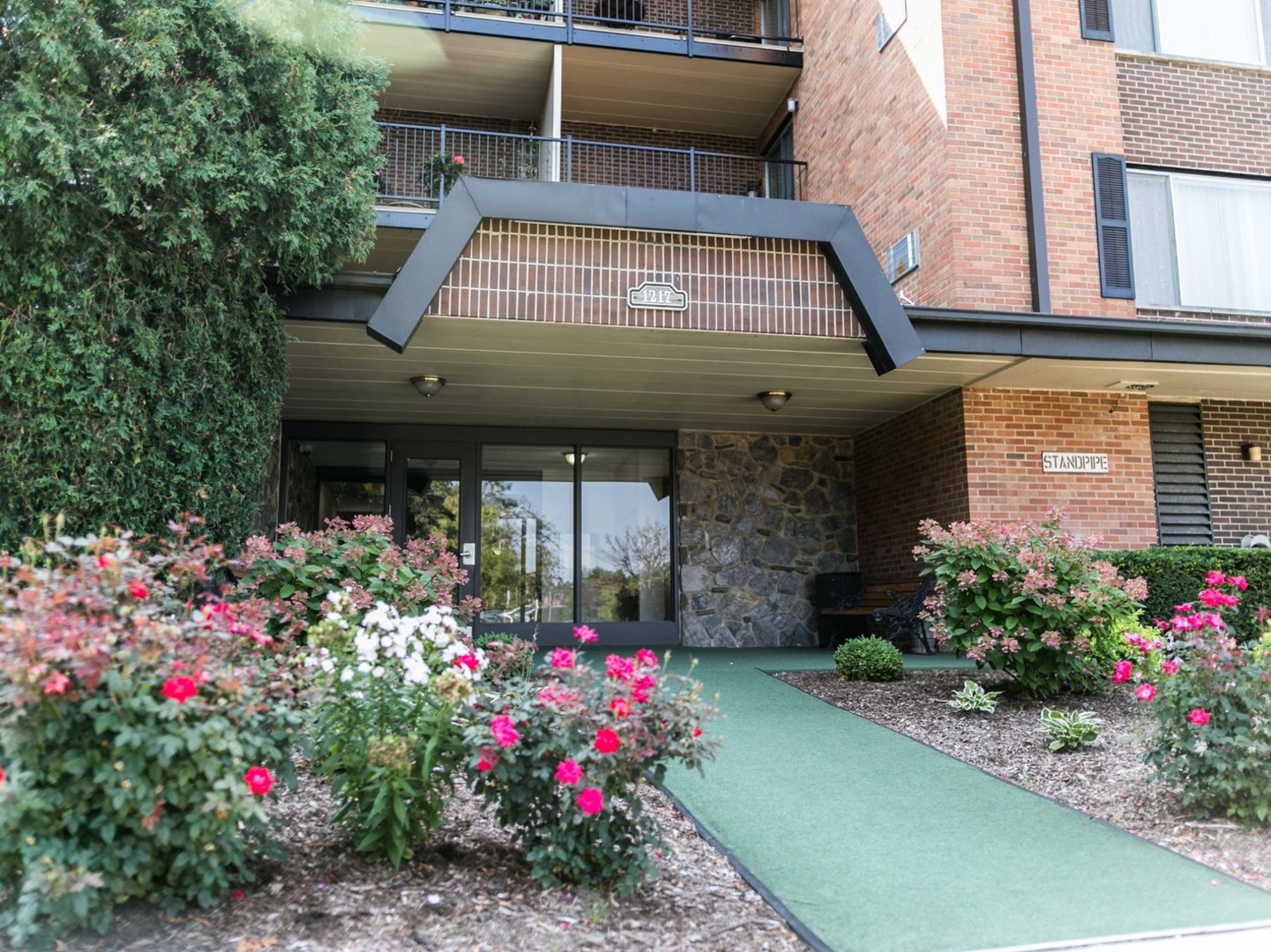 1217 South Old Wilke Road, Unit 209 Rolling Meadows, IL 60005 - Photo 2 of 33
