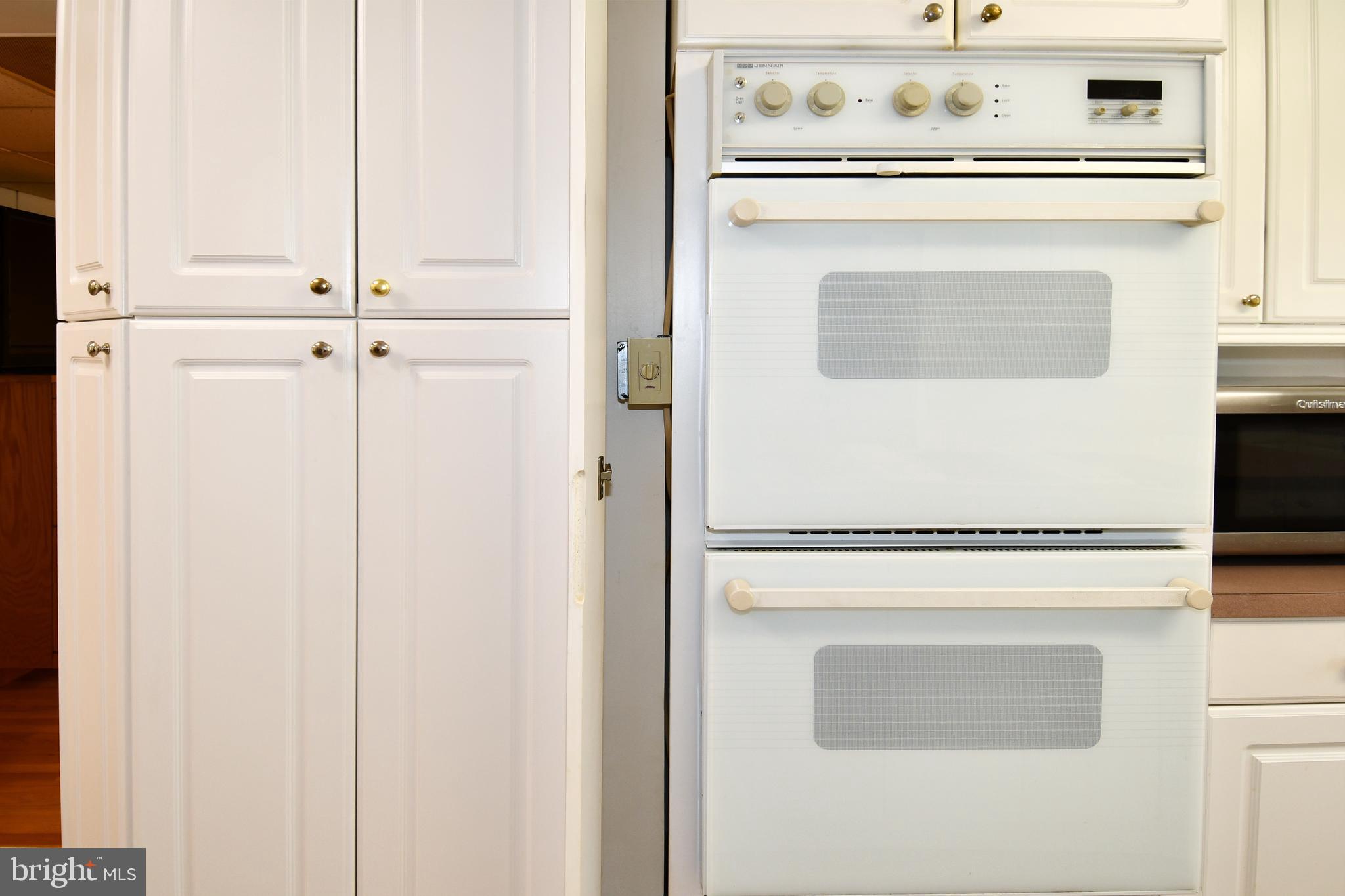 14405 Duckett Road Brandywine, MD 20613 - Photo 13 of 52 DOUBLE OVENS