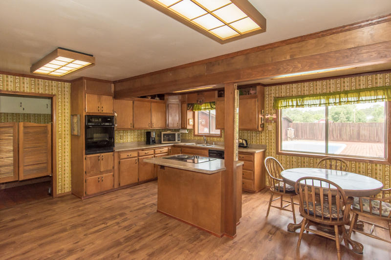 7022 Beatie Road Anderson, CA 96007 - Photo 3 of 59 beatie-115