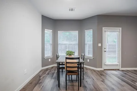 $270,000 | 2801 Northwest 17th Street, Fort Worth, TX 76106