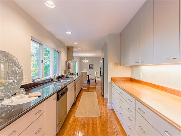 65 Alberta Road Brookline, MA 02467 - Photo 10 of 21 Gallery Image 10