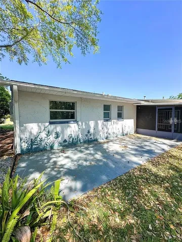 a front view of house with yard