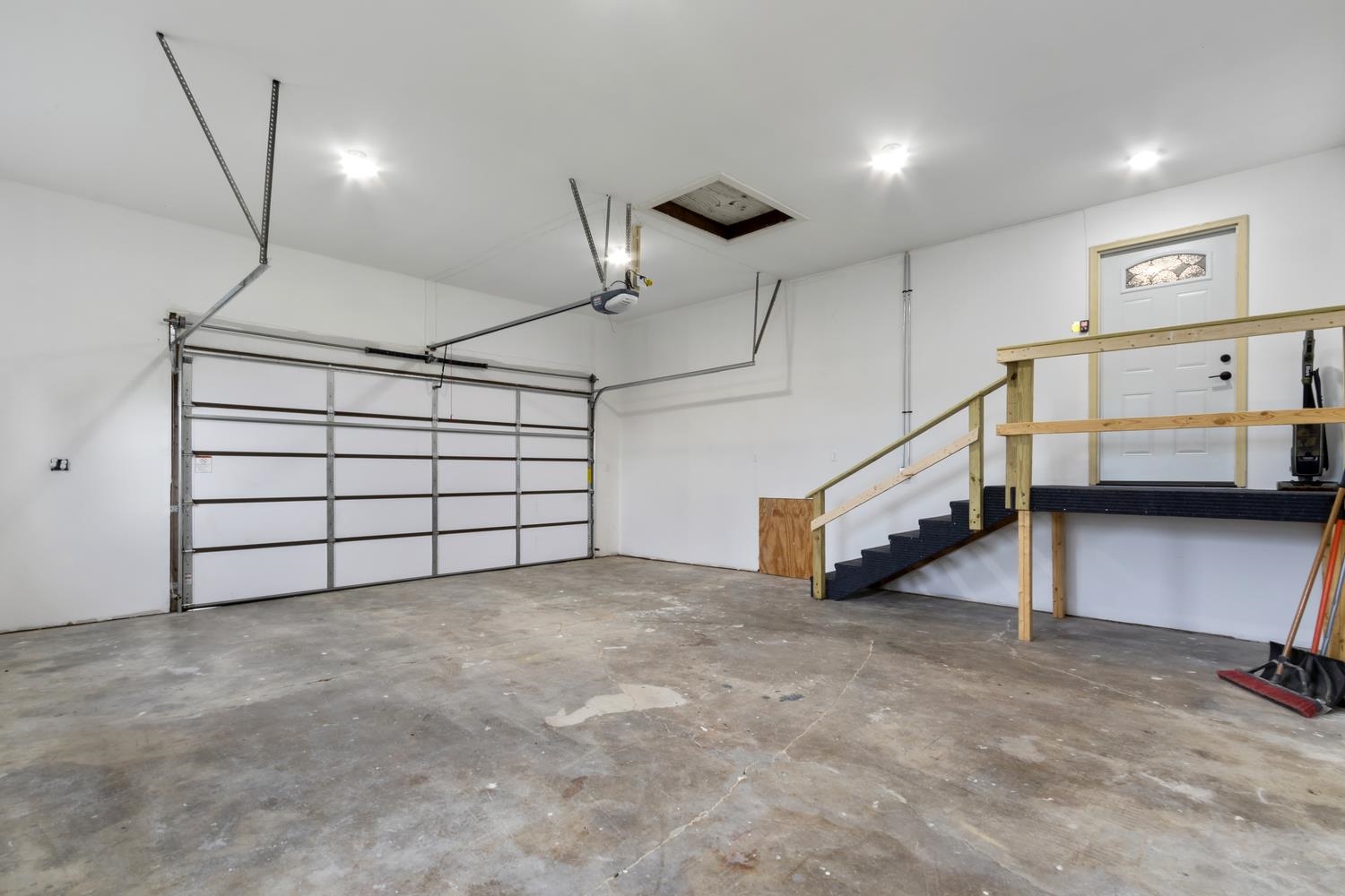 2072 Highway 26 Dixon, IL 61021 - Photo 29 of 30 a view of a garage