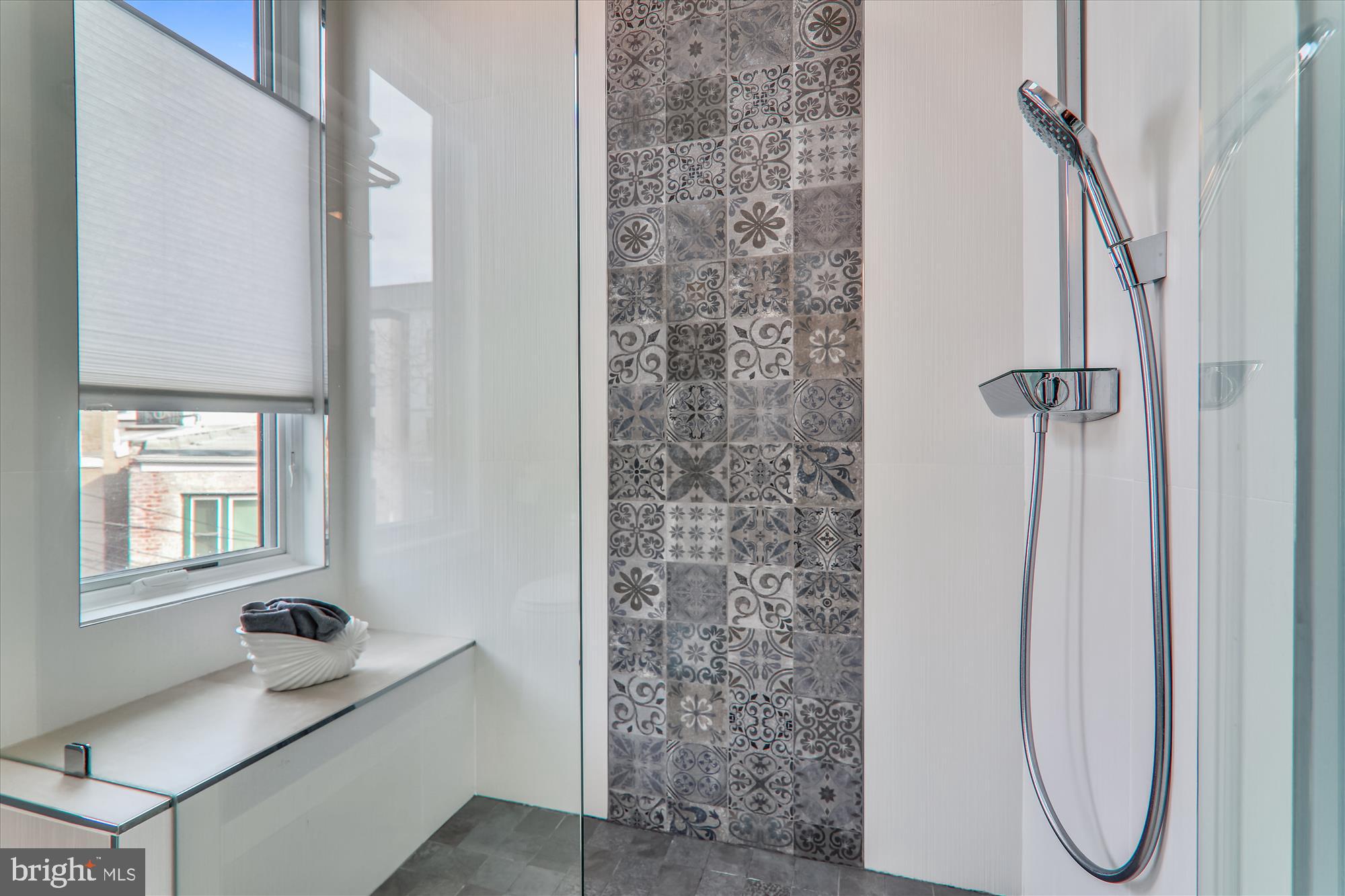 1402 E Street Southeast Washington, DC 20003 - Photo 28 of 40 3rd Floor Full Bathroom