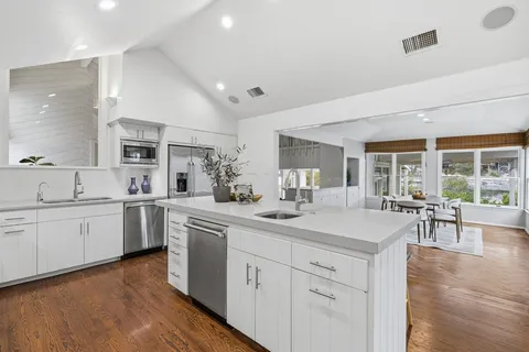 $1,699,000 | 718 Bermuda Street, Lakeway, TX 78734