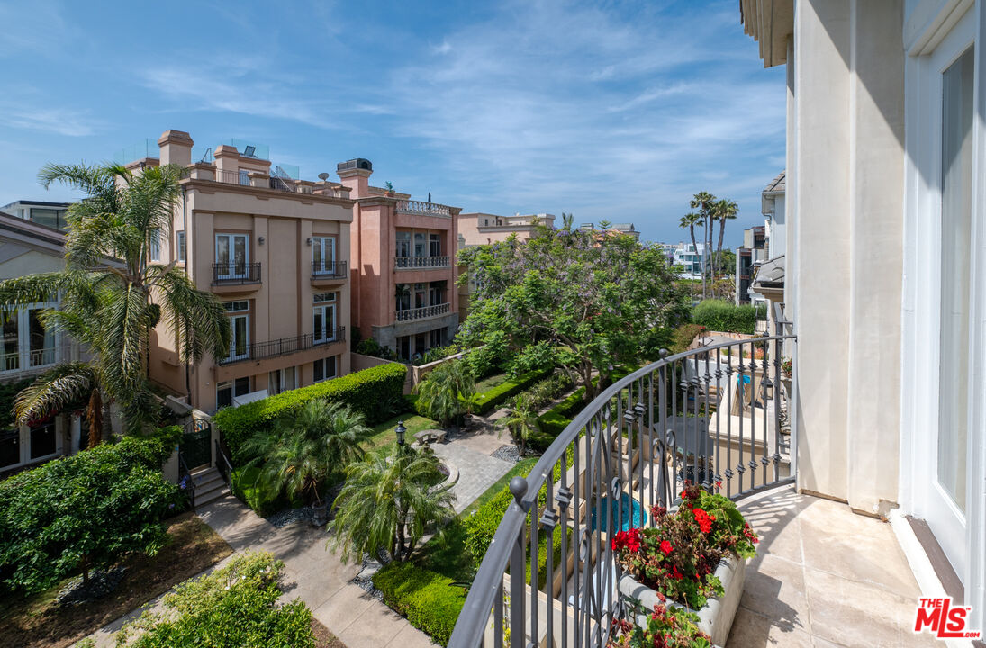 129 Channel Pointe Court Marina del Rey, CA 90292 - Photo 27 of 49