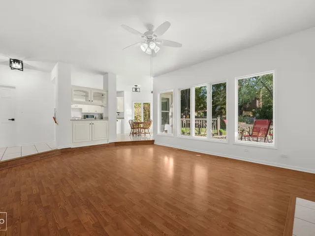 $800,000 | 9S211 Graceland Street, Downers Grove, IL 60516