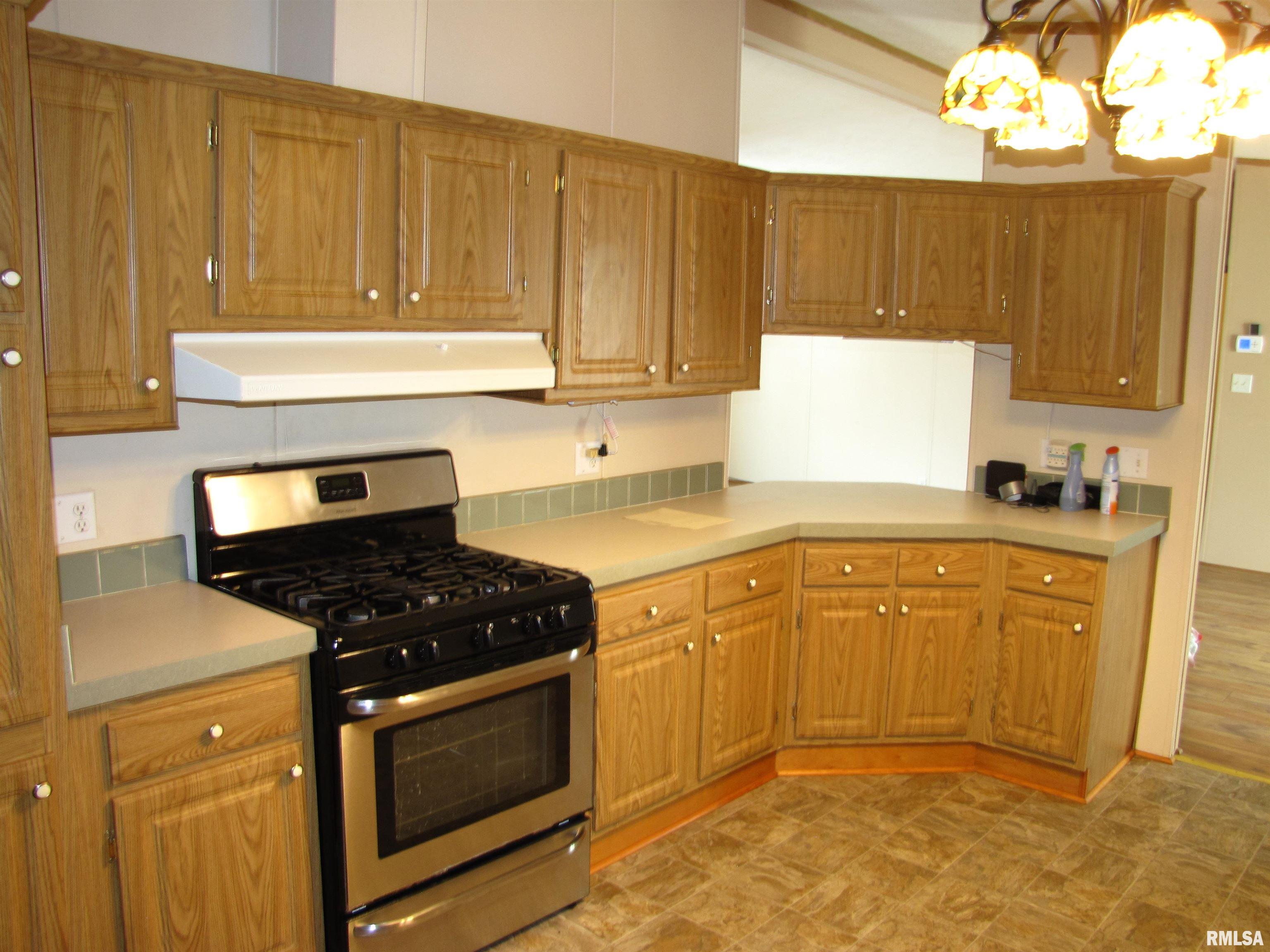 572 Gerrish Road Patoka, IL 62875 - Photo 11 of 30