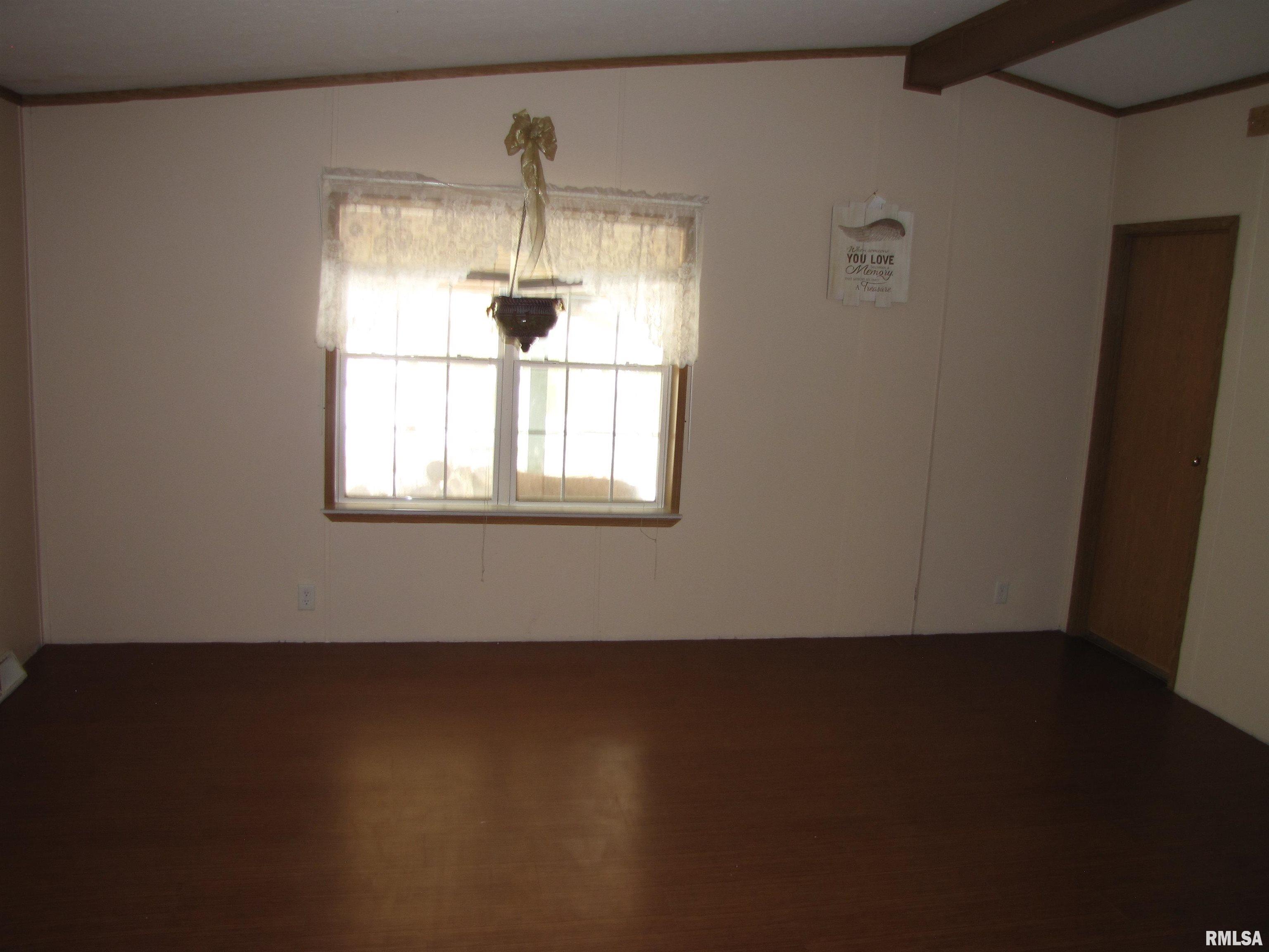 572 Gerrish Road Patoka, IL 62875 - Photo 13 of 30