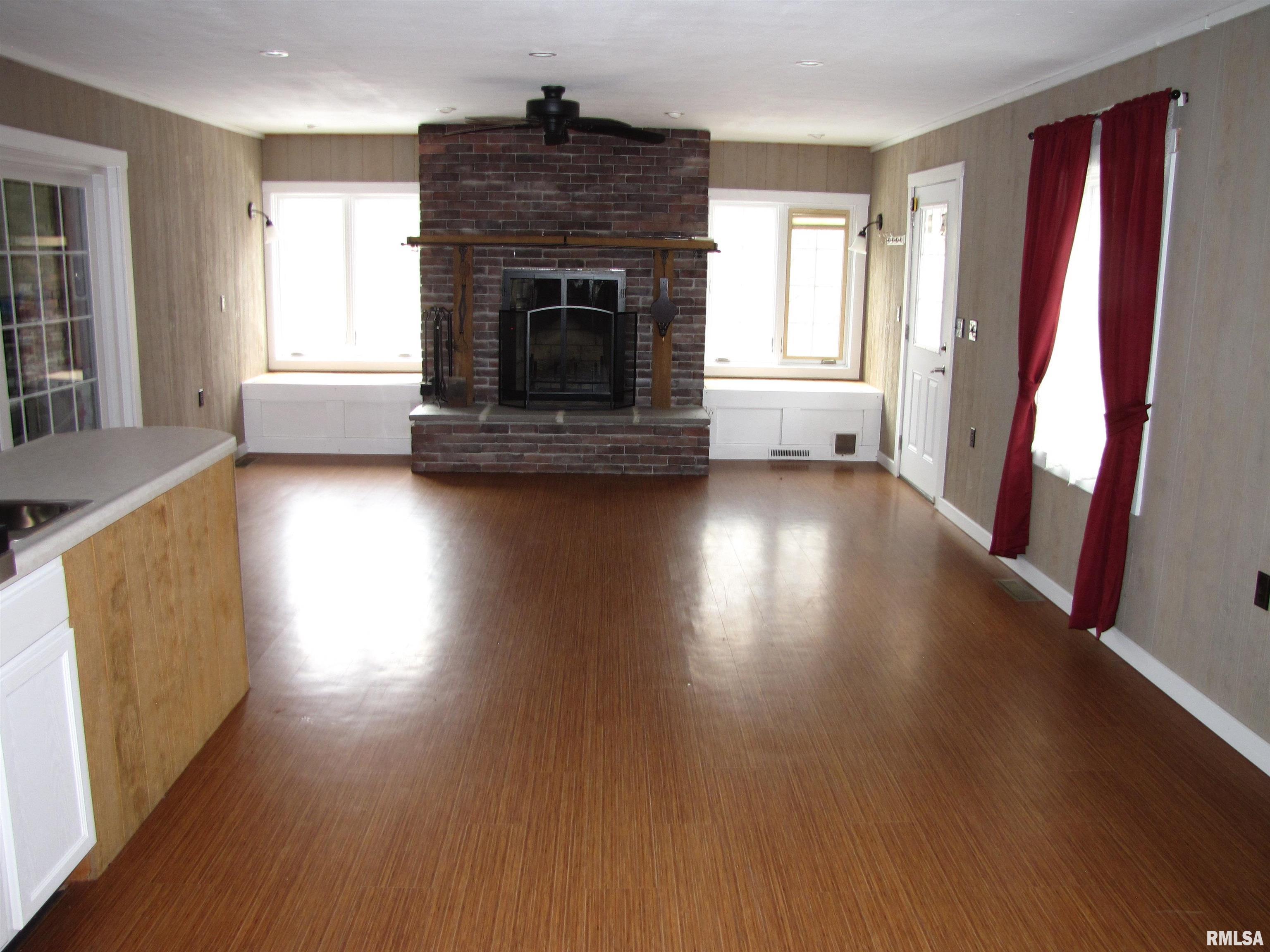 572 Gerrish Road Patoka, IL 62875 - Photo 14 of 30