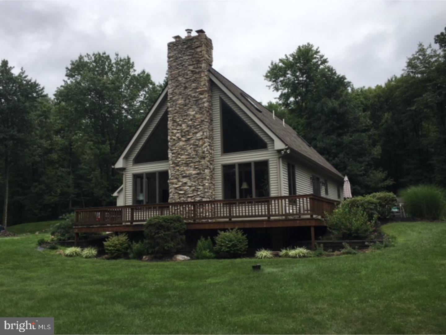 3275 Mountain Road Slatington, PA 18080 - Photo 2 of 11