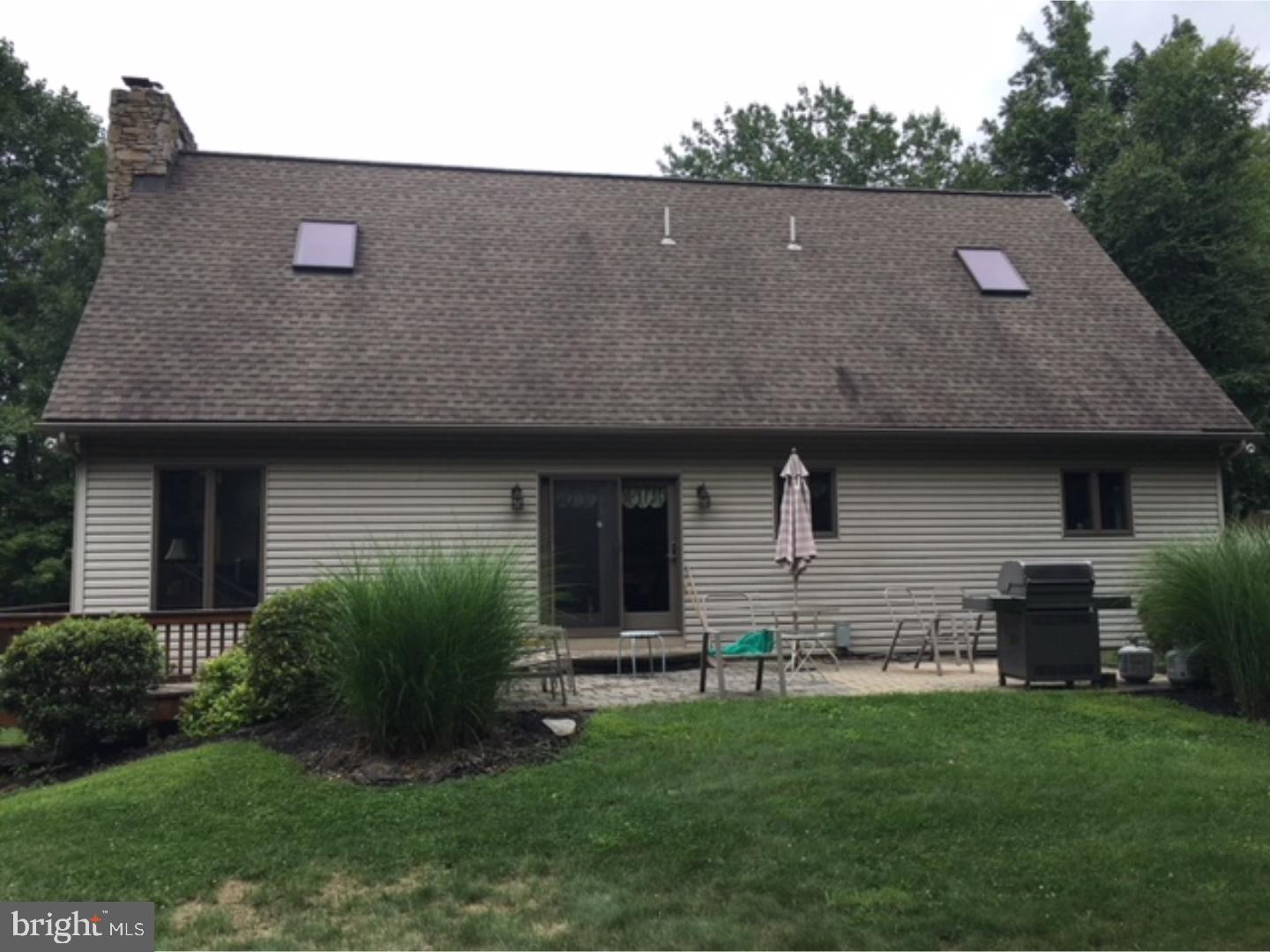 3275 Mountain Road Slatington, PA 18080 - Photo 3 of 11