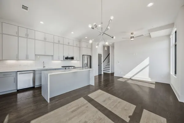 $1,000,000 | 1648 19th Avenue South, Nashville, TN 37212