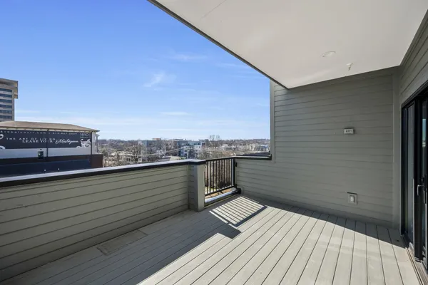 $1,000,000 | 1648 19th Avenue South, Nashville, TN 37212