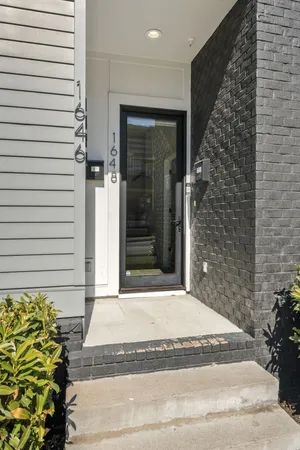 $1,000,000 | 1648 19th Avenue South, Nashville, TN 37212