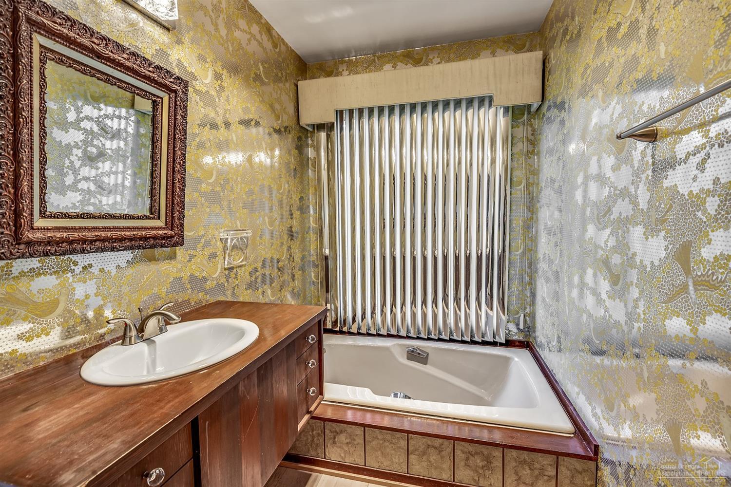 844 Carpenter Hill Road Medford, OR 97501 - Photo 17 of 25 Additional Photo