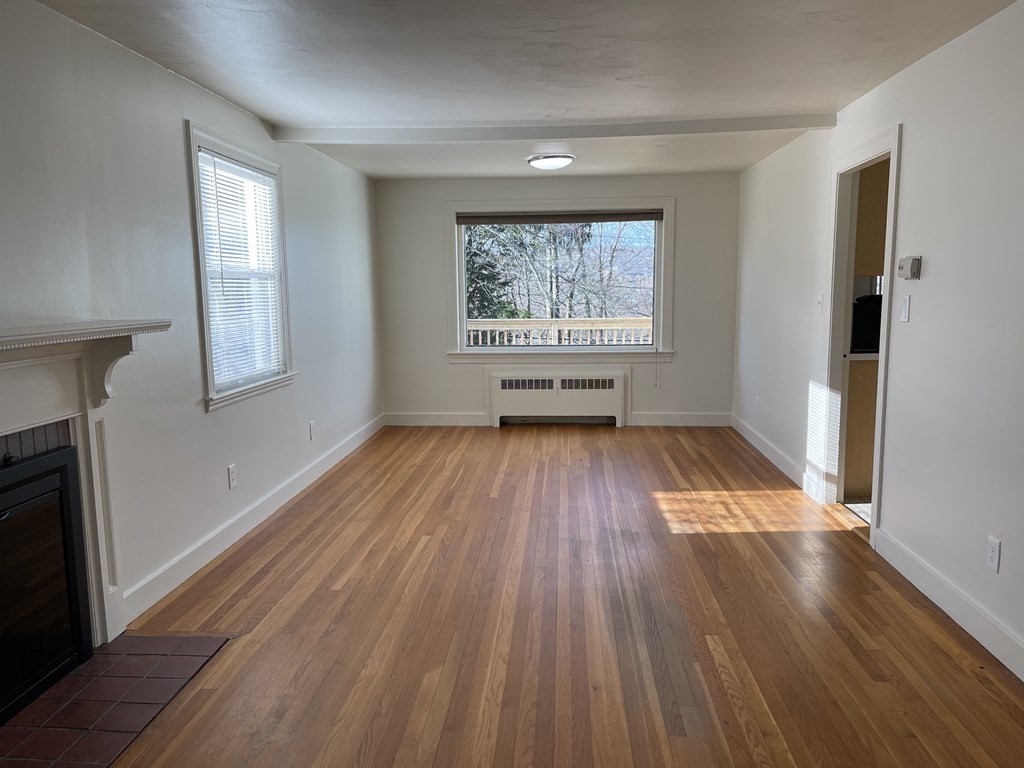 52 Westview Road Worcester, MA 01602 - Photo 6 of 16