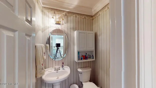 $435,000 | 203 Pointe Drive, La Grange, NC 28551