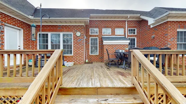 $435,000 | 203 Pointe Drive, La Grange, NC 28551