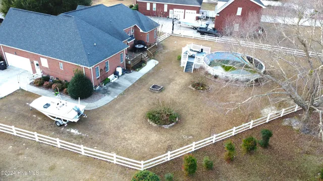 $435,000 | 203 Pointe Drive, La Grange, NC 28551