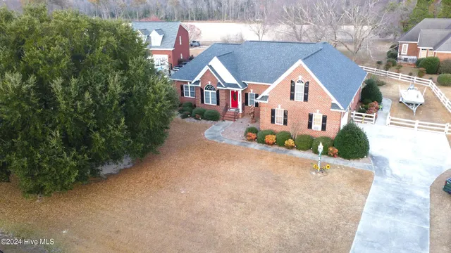$435,000 | 203 Pointe Drive, La Grange, NC 28551