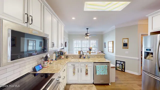 $435,000 | 203 Pointe Drive, La Grange, NC 28551