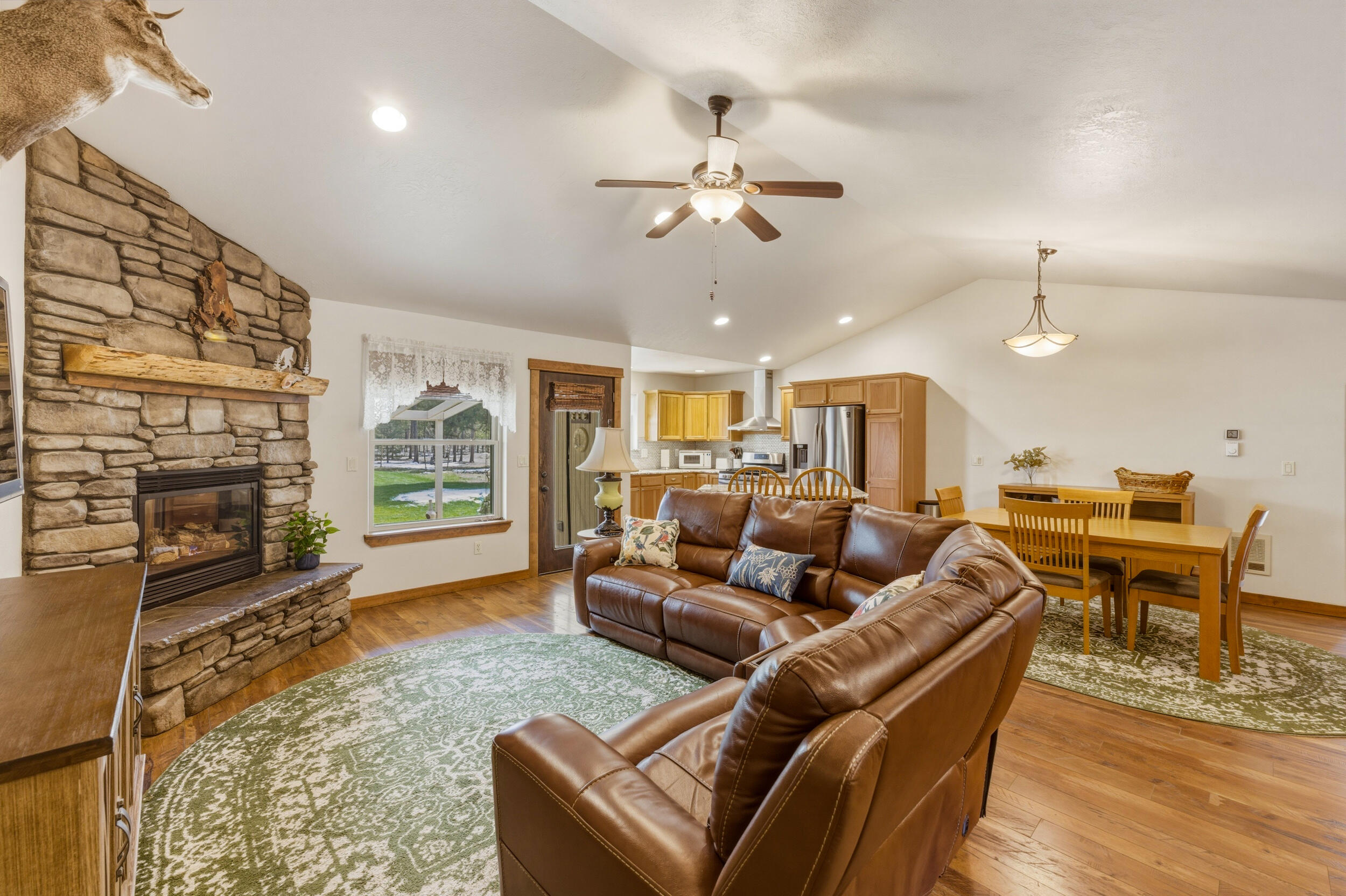 145343 Birchwood Road La Pine, OR 97739 - Photo 20 of 59 145343 birchwood -47