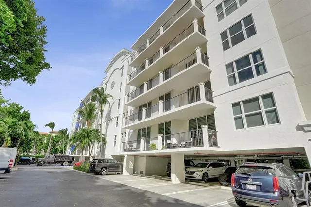 $3,775 | 101 South Ocean Drive, Unit 406, Deerfield Beach, FL 33441