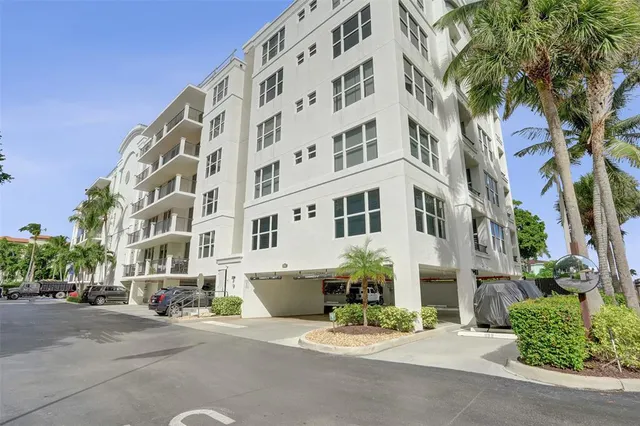 $3,775 | 101 South Ocean Drive, Unit 406, Deerfield Beach, FL 33441