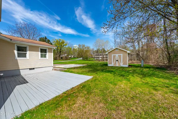 $419,900 | 50 Fairlawn Drive, Bethlehem, NY 12158