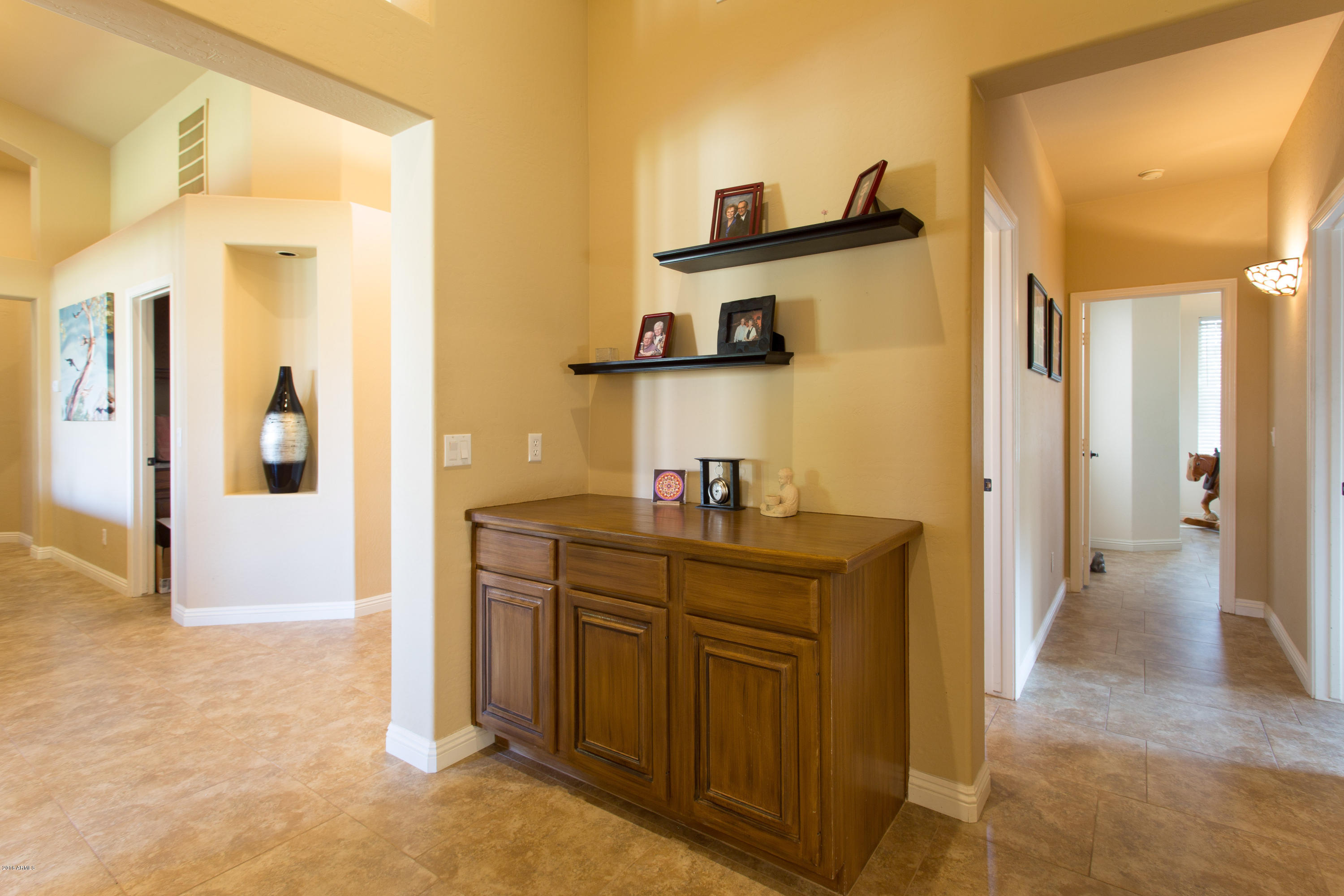 4332 East Swilling Road Phoenix, AZ 85050 - Photo 4 of 22 4332 E Swilling 11 jpg