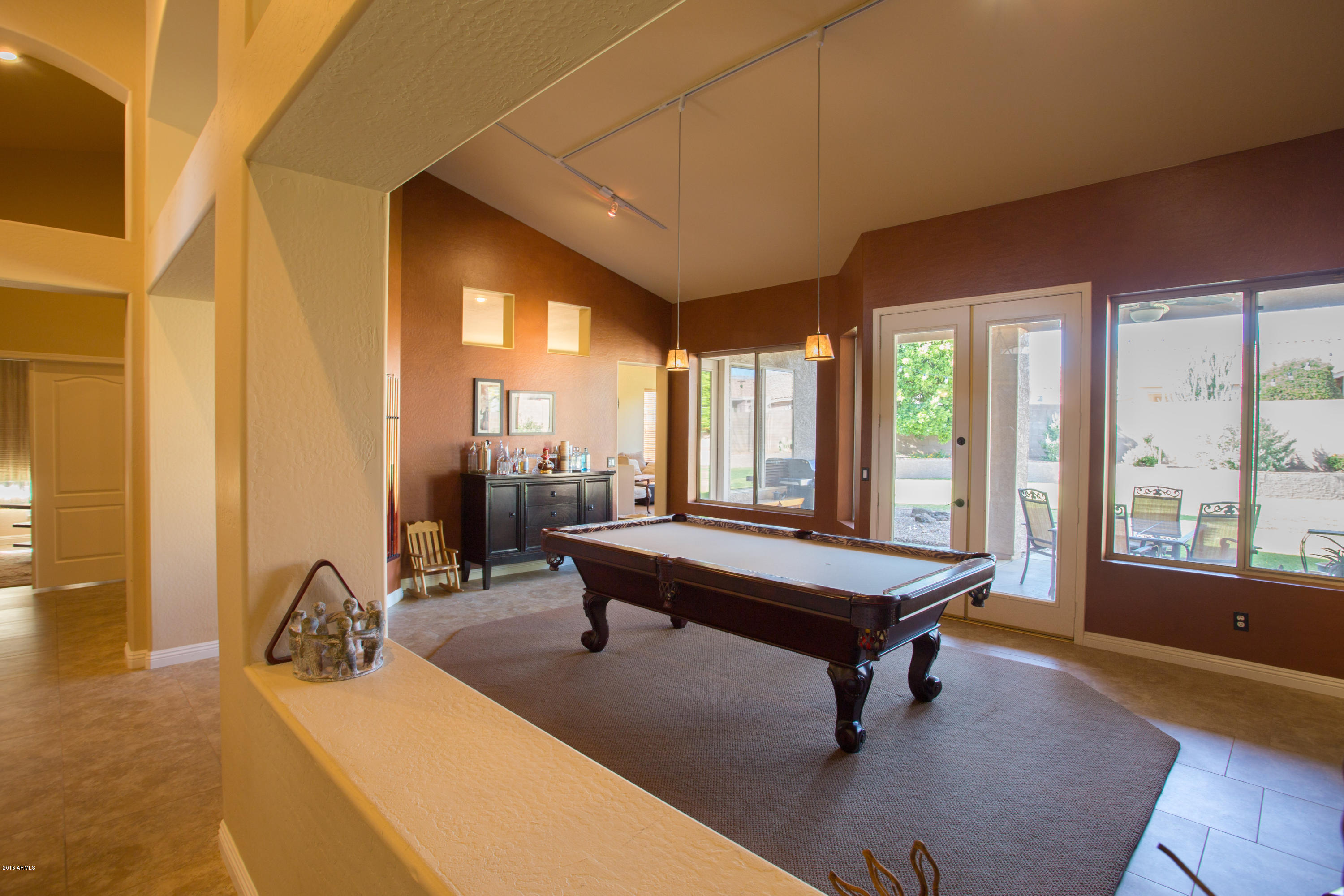 4332 East Swilling Road Phoenix, AZ 85050 - Photo 6 of 22 4332 E Swilling 13