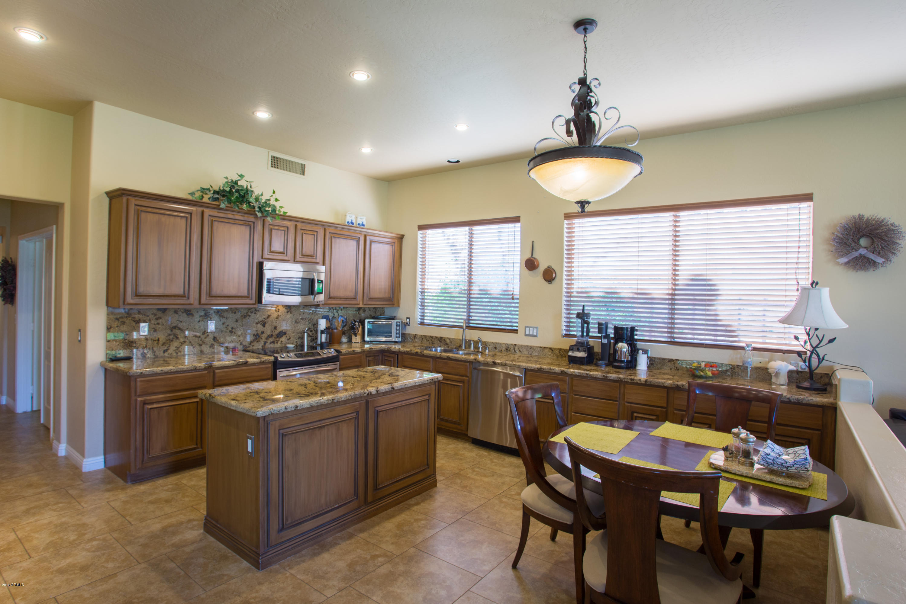 4332 East Swilling Road Phoenix, AZ 85050 - Photo 7 of 22 4332 E Swillng 5