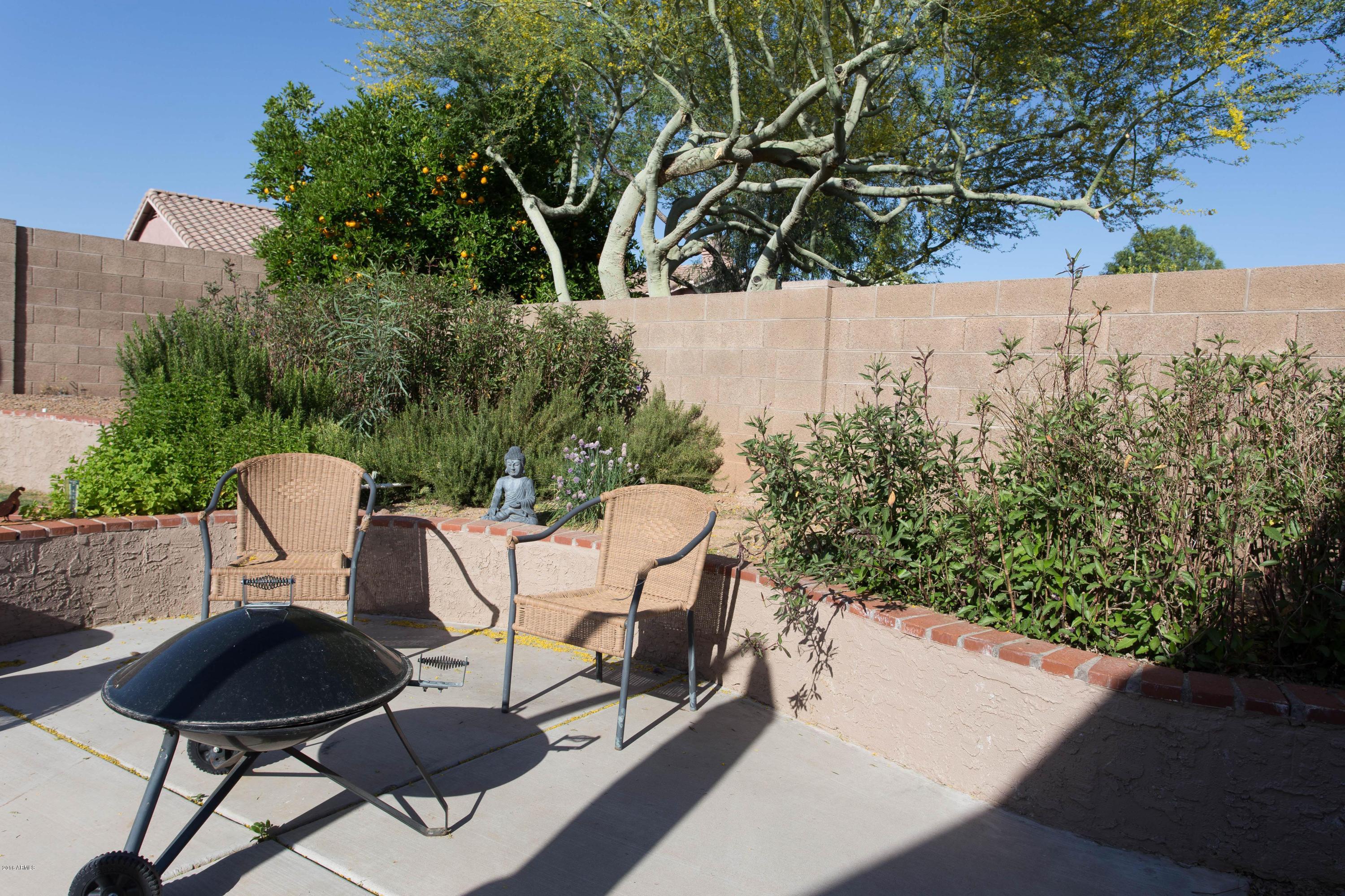 4332 East Swilling Road Phoenix, AZ 85050 - Photo 9 of 22 4332 E Swilling 19