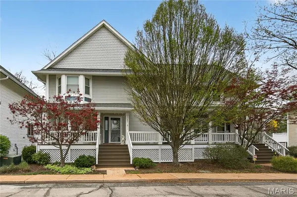 $525,000 | 1187 Hawken Place, Webster Groves, MO 63119