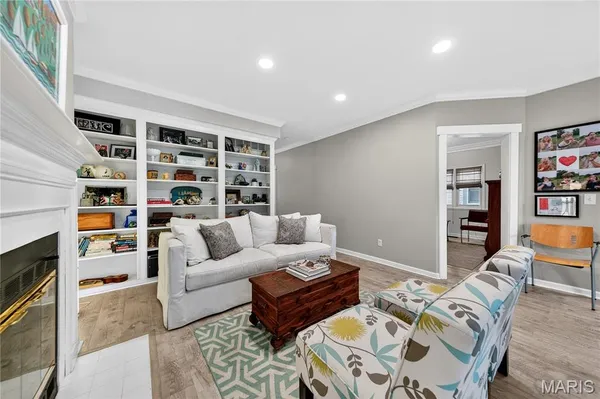 $525,000 | 1187 Hawken Place, Webster Groves, MO 63119
