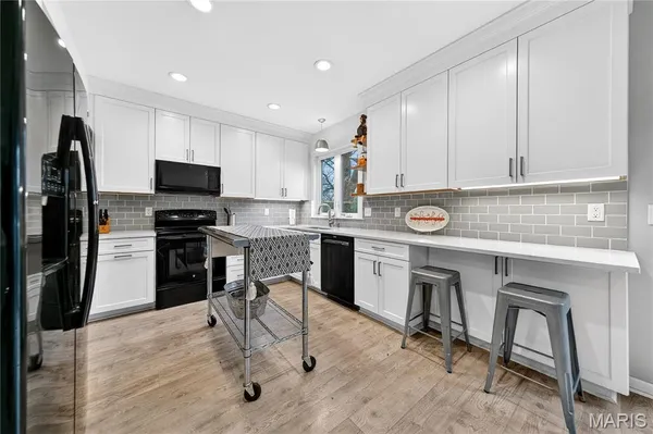 $525,000 | 1187 Hawken Place, Webster Groves, MO 63119