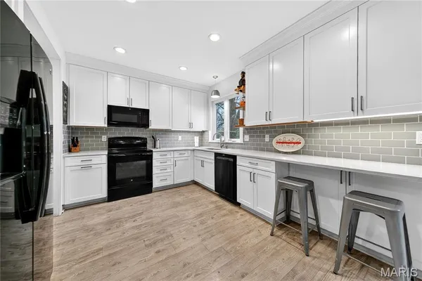 $525,000 | 1187 Hawken Place, Webster Groves, MO 63119